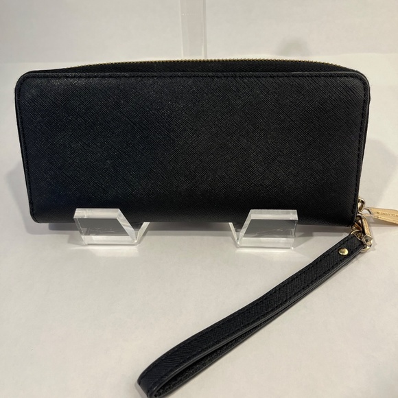Michael Kors Large Continental Wristlet - Picture 3 of 3
